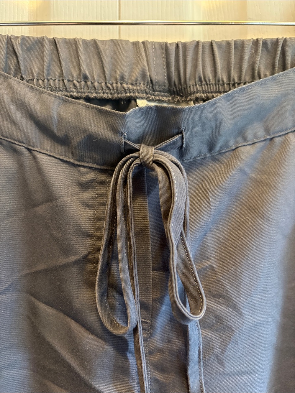 Grey’s Anatomy Grey Drawstring Wide-Leg scrub pants - Picture 2 of 10